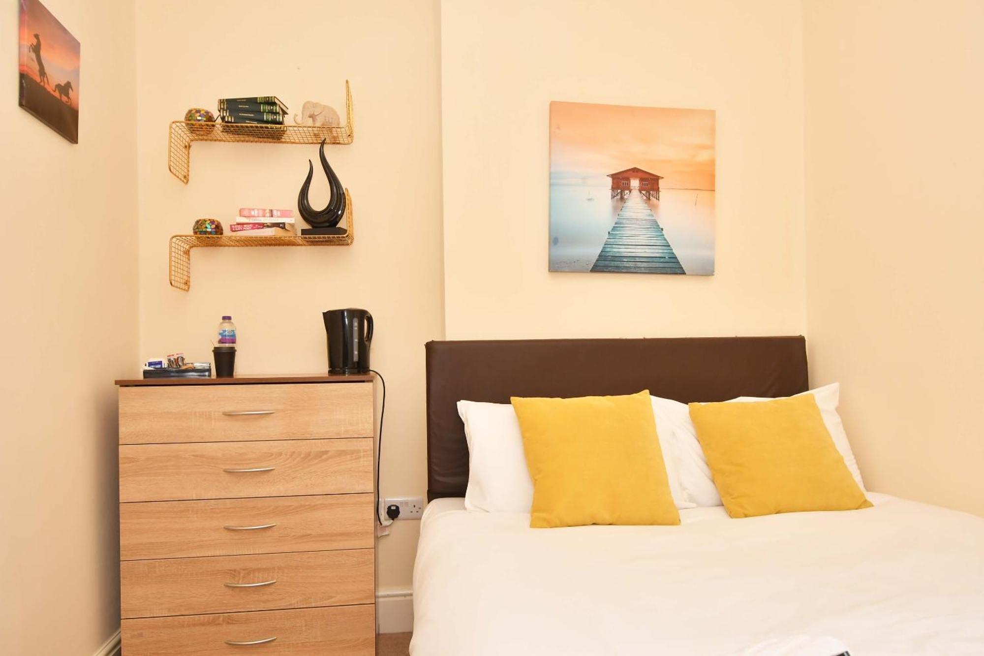 Townhouse @ 178 Ruskin Road Crewe Esterno foto