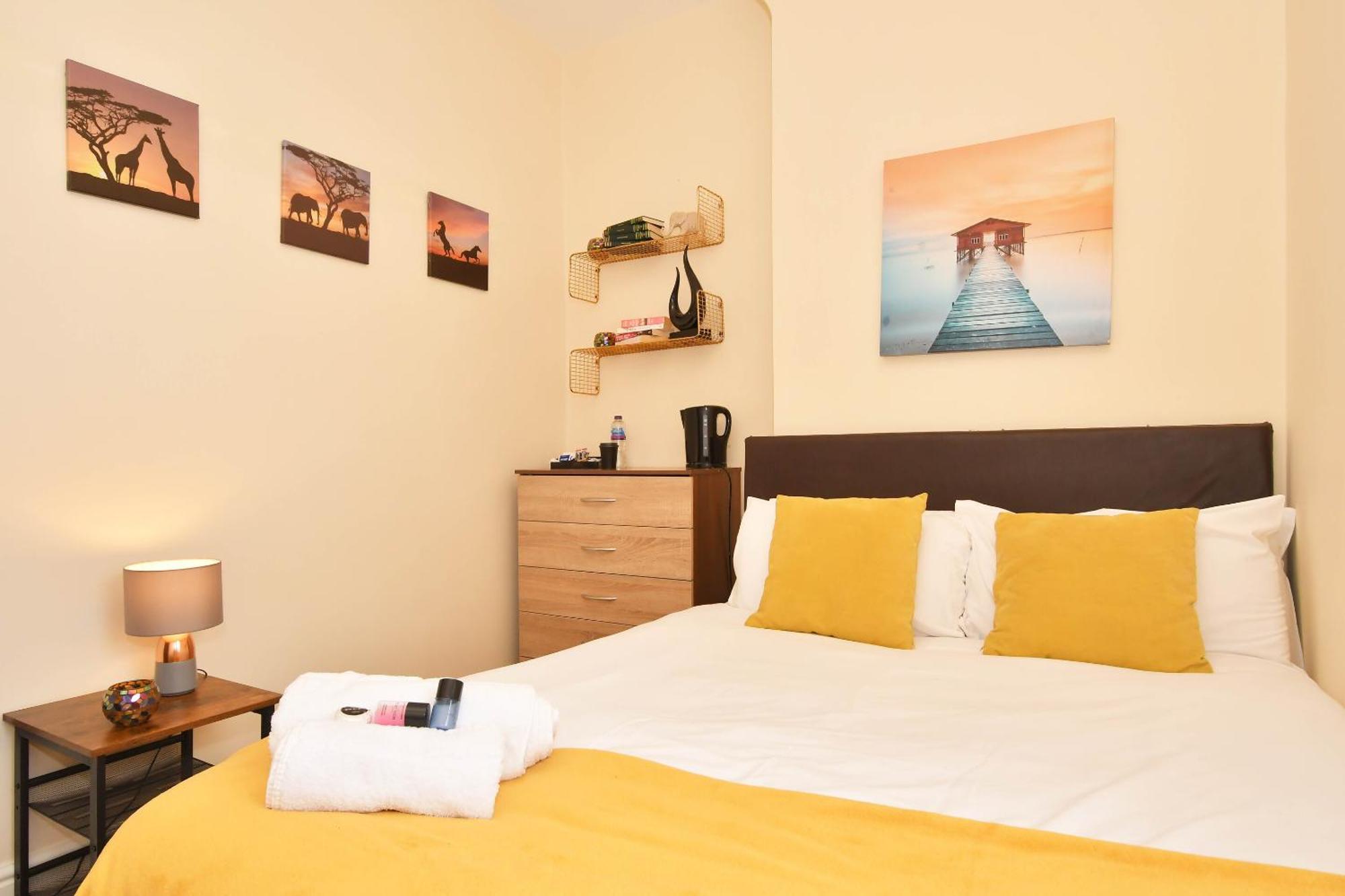 Townhouse @ 178 Ruskin Road Crewe Esterno foto