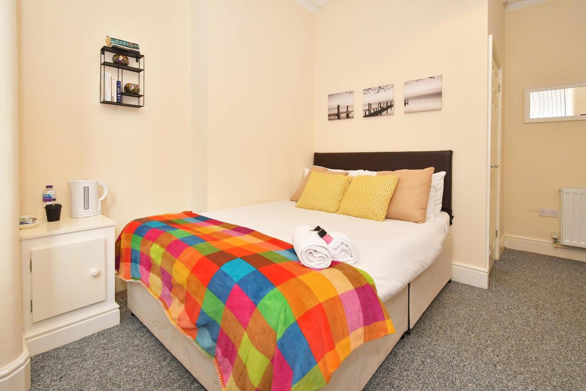 Townhouse @ 178 Ruskin Road Crewe Esterno foto