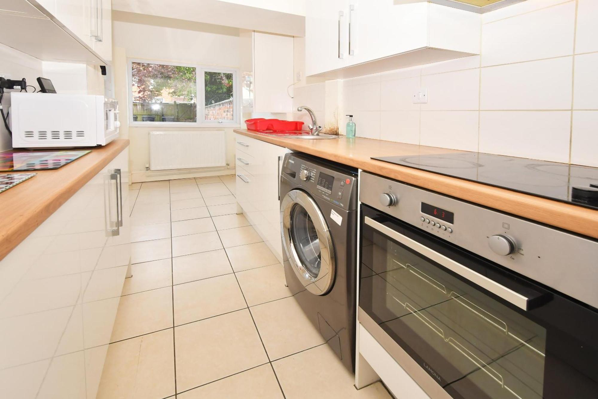 Townhouse @ 178 Ruskin Road Crewe Esterno foto