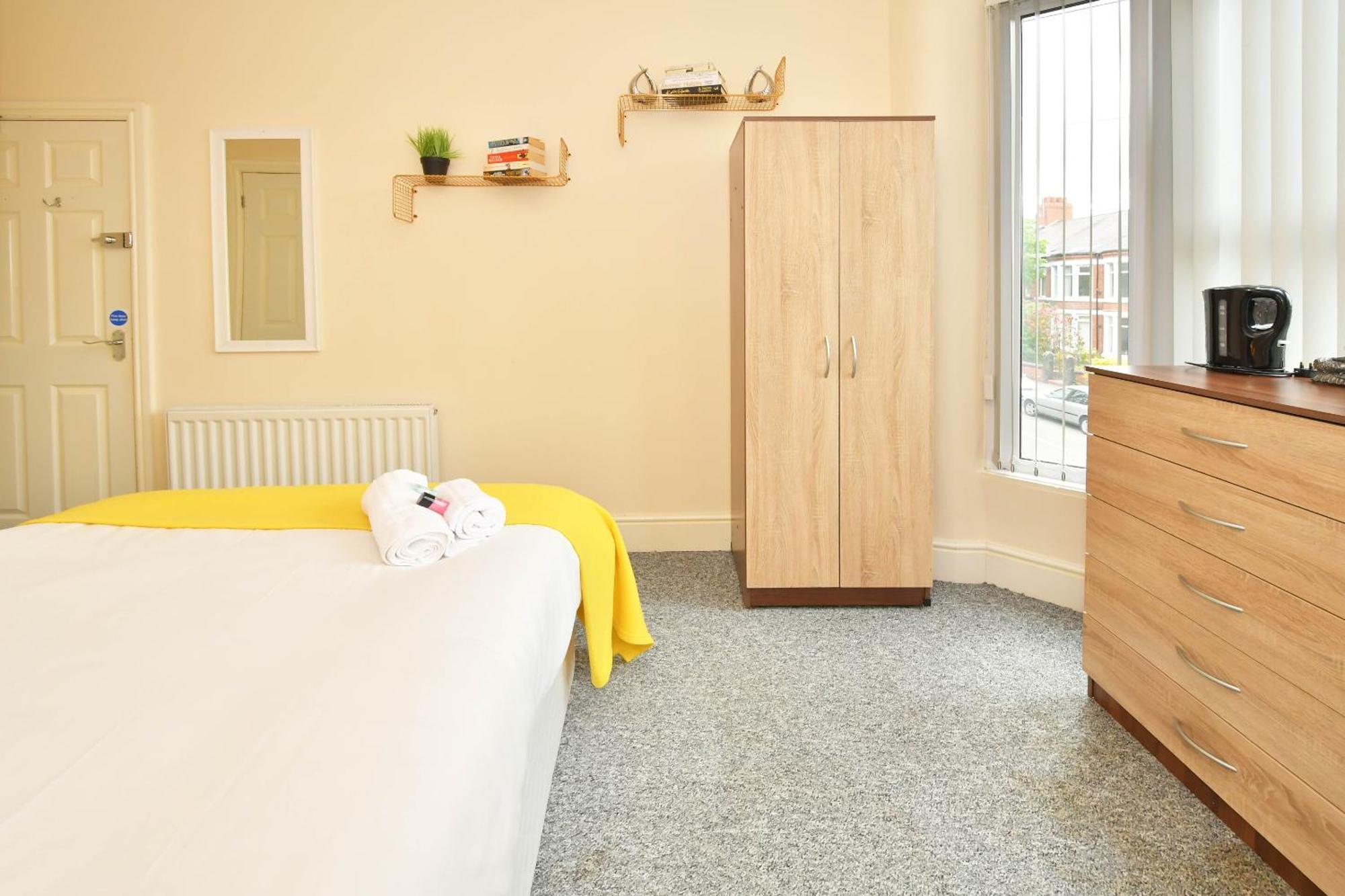 Townhouse @ 178 Ruskin Road Crewe Esterno foto