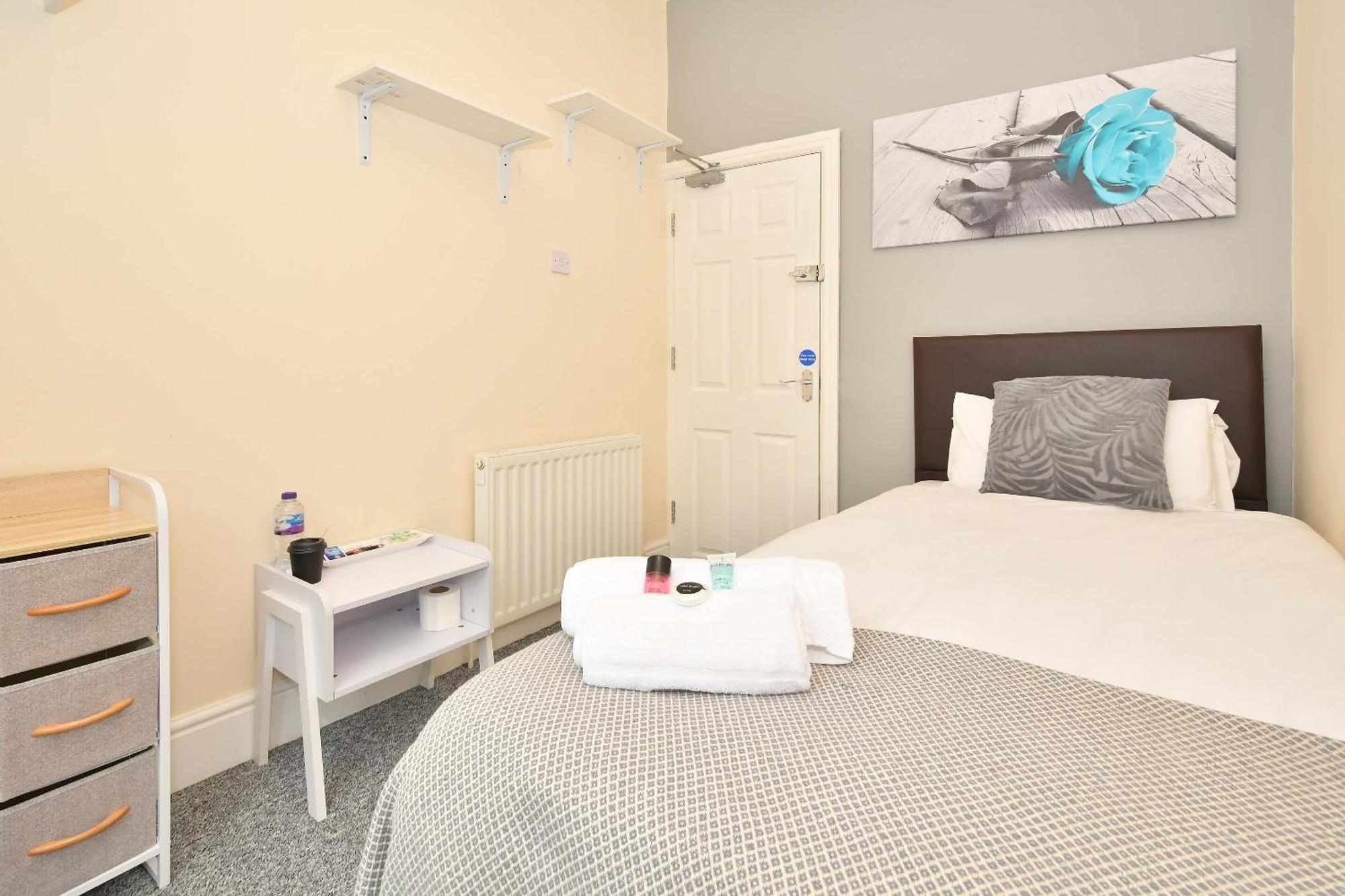 Townhouse @ 178 Ruskin Road Crewe Esterno foto