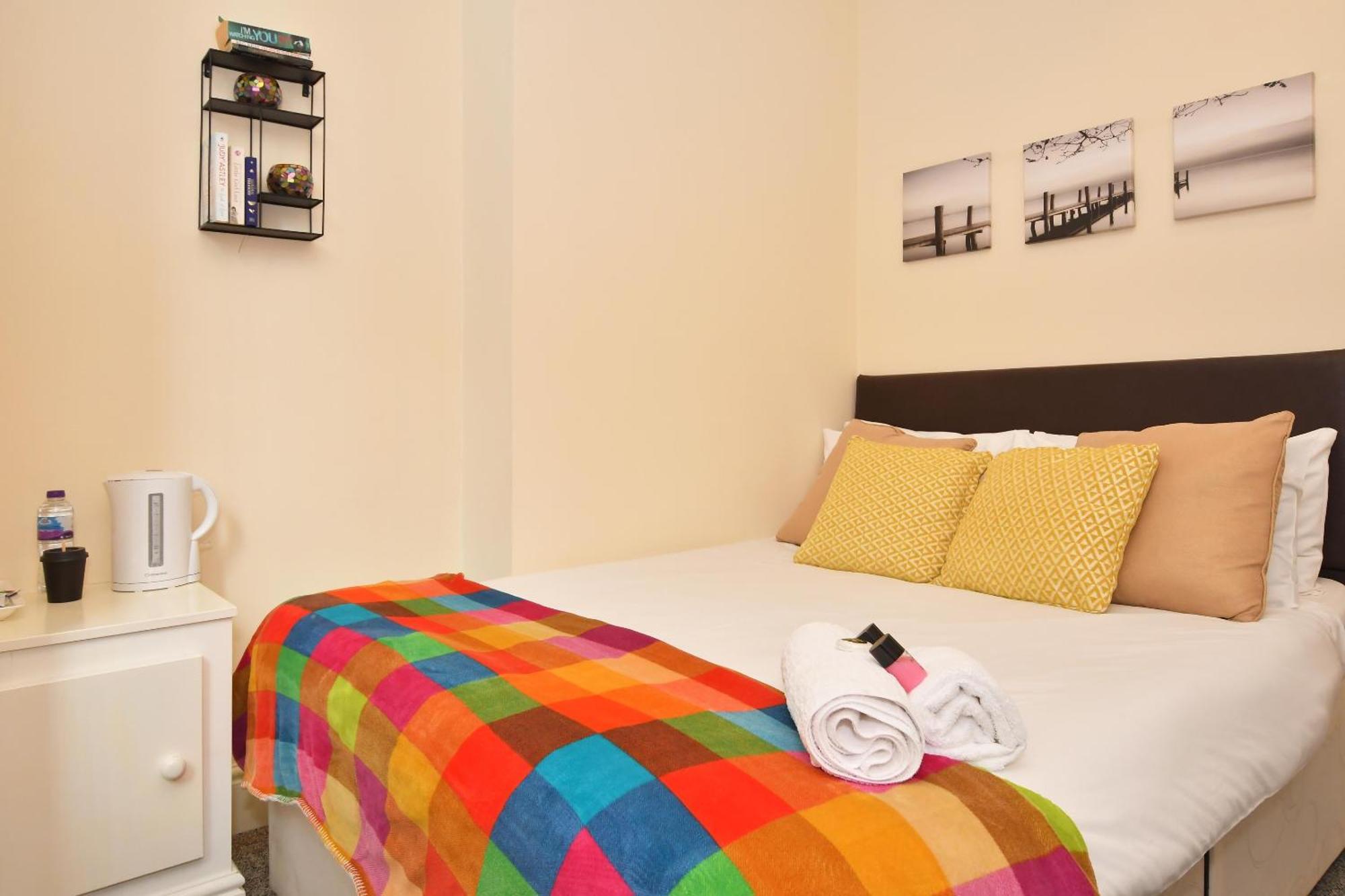 Townhouse @ 178 Ruskin Road Crewe Esterno foto
